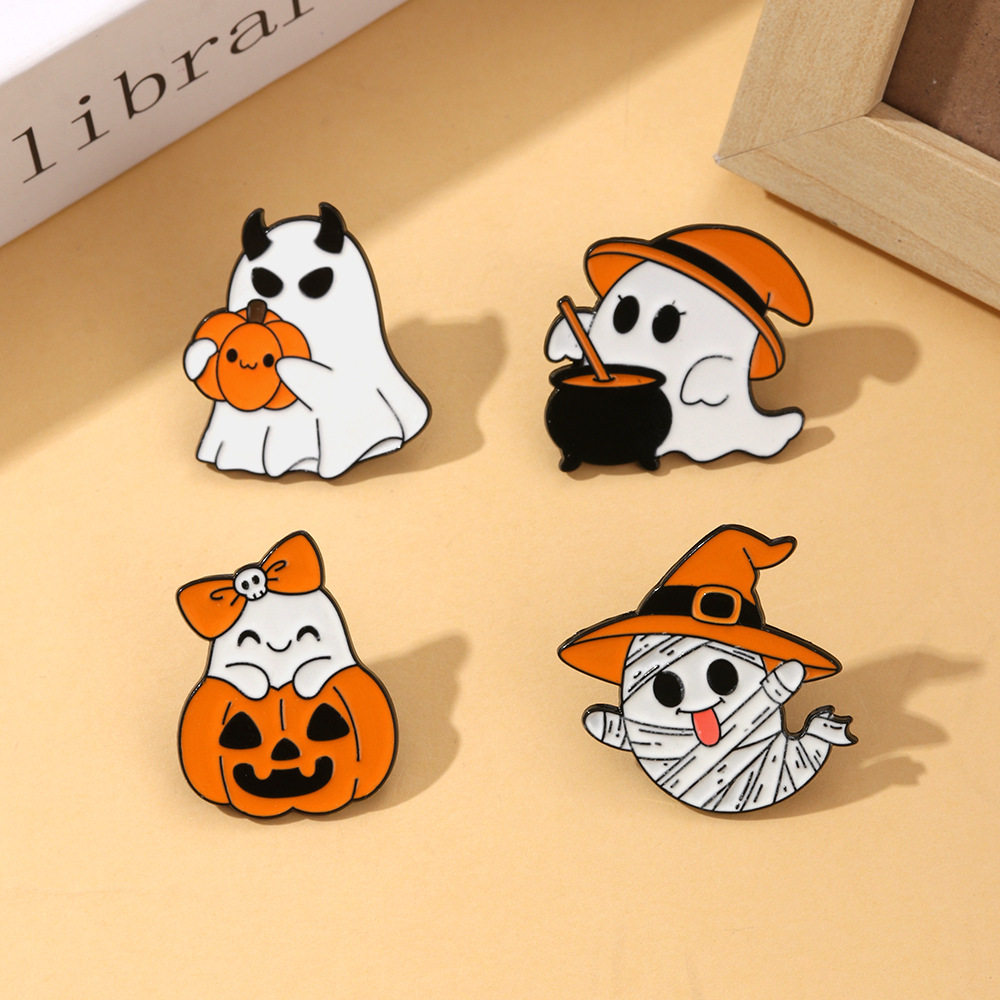 Cartoon Halloween series metal badges, cute pumpkin ghost brooches, bag accessories, student gifts
