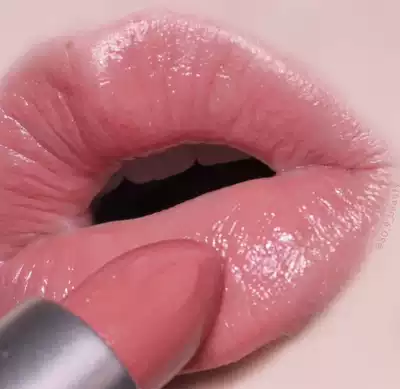 Tear fracture spot British Dai MAC Matte bullet lipstick 423 520 646 923 Chili