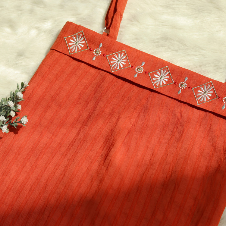 South Jacepisode (Small Building Spring Rain Series) Original Song-made One-piece Inner Lap Triangle Pleats Improved Song Erase