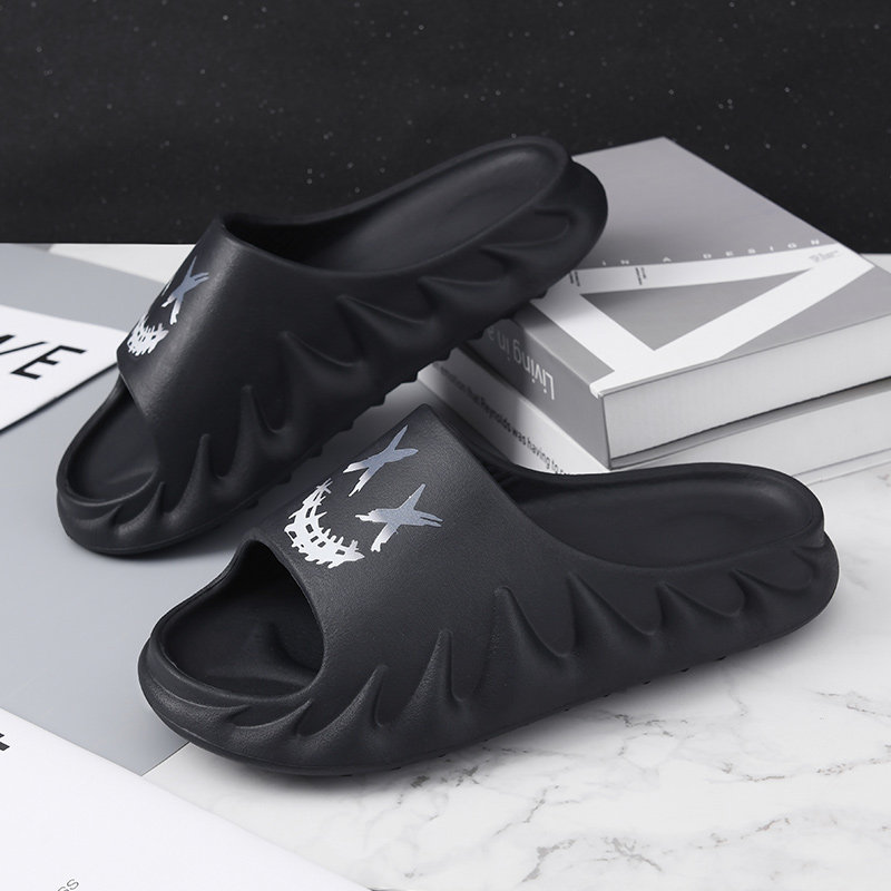 Slippers male outwear summer trendy beach shoes Outdoor non-slip men's thick bottom heightening stomatop Sensation Sandals Lovers