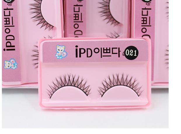Mèo con chéo tự nhiên lông mi giả trang điểm nude thực tế tự nhiên đồng bằng ngắn mô phỏng lông mi sinh viên cứng 10 cặp - Lông mi giả gel kích mí the face shop