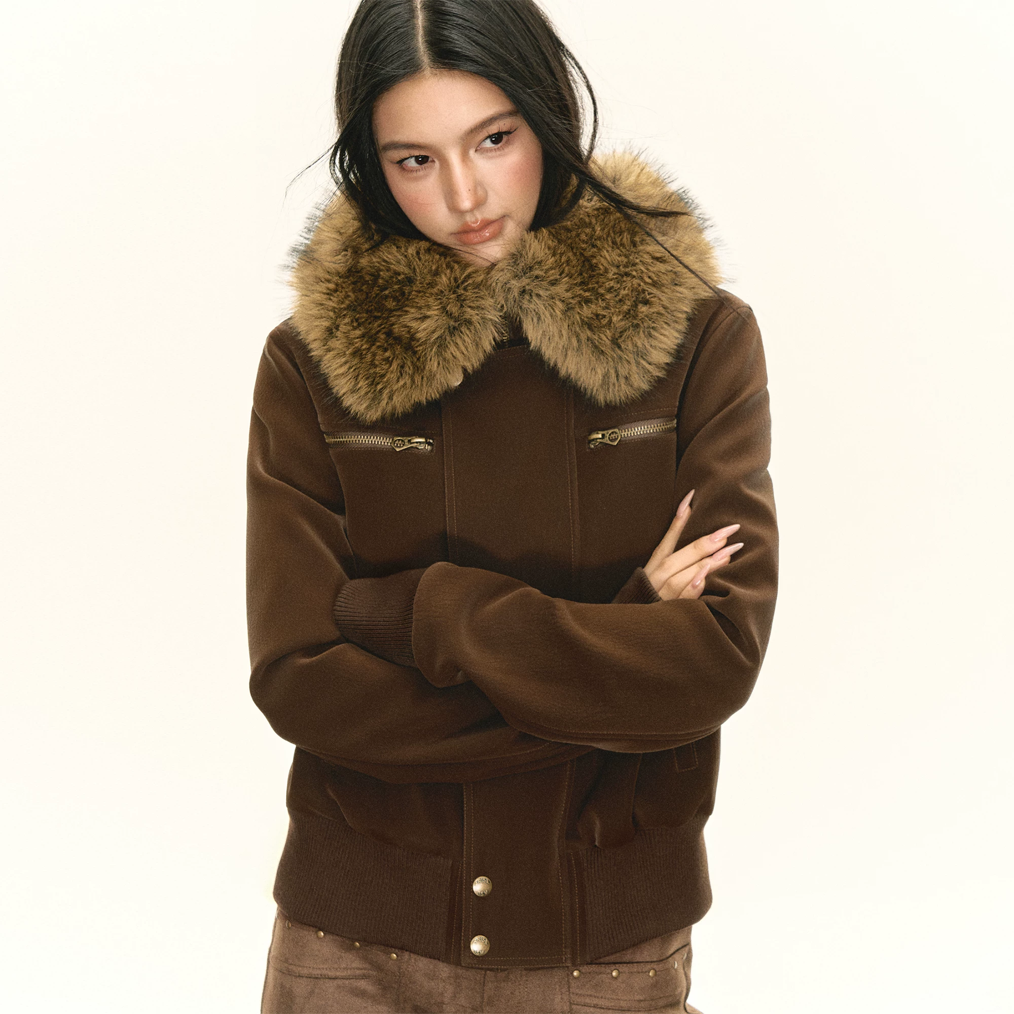 Куртка весенне-пуховая квадратная коричневая из полиуретана в стиле ретро, американский стиль, тренд сезона