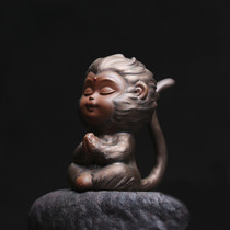 Tea Yan Schooling Golden Calf Tea Darling Little Monkey turned back Xiangxiang Incense Burner Furnishing Fish Tank Pendulum with creative ceramic on-board