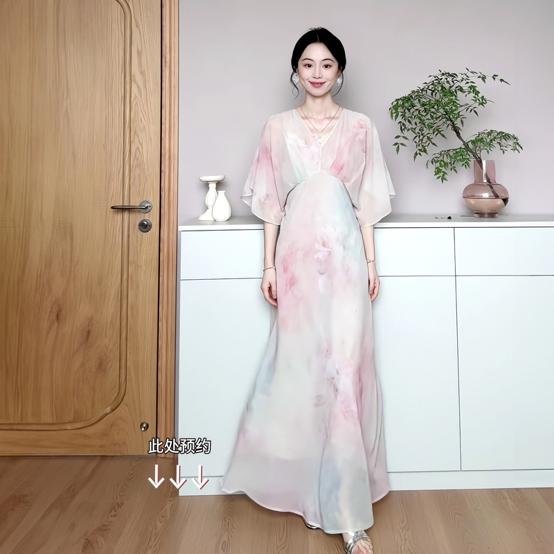"Freehand Rose" V-Neck Batwing Sleeve Pink Rose Print Waist-Cinching Bias-Cut Dress French-Style Long Dress 2026
