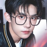 Чен Ветинг -это то же самое анти -легочное излучение света миопийские очки для мужчин в дубле лучевой луча Большая рама, лицо, доминирующее и красивое сетевая красная женщина