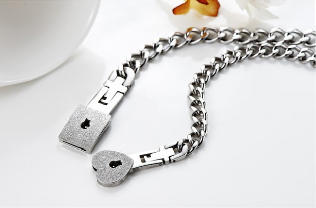 S925 sterling bạc nam và nữ lồng vào nhau khóa đồng tâm vòng đeo tay vòng đeo tay một cặp chìa khóa chữ vòng cổ món quà sinh viên - Vòng đeo tay Cuff vòng cartier