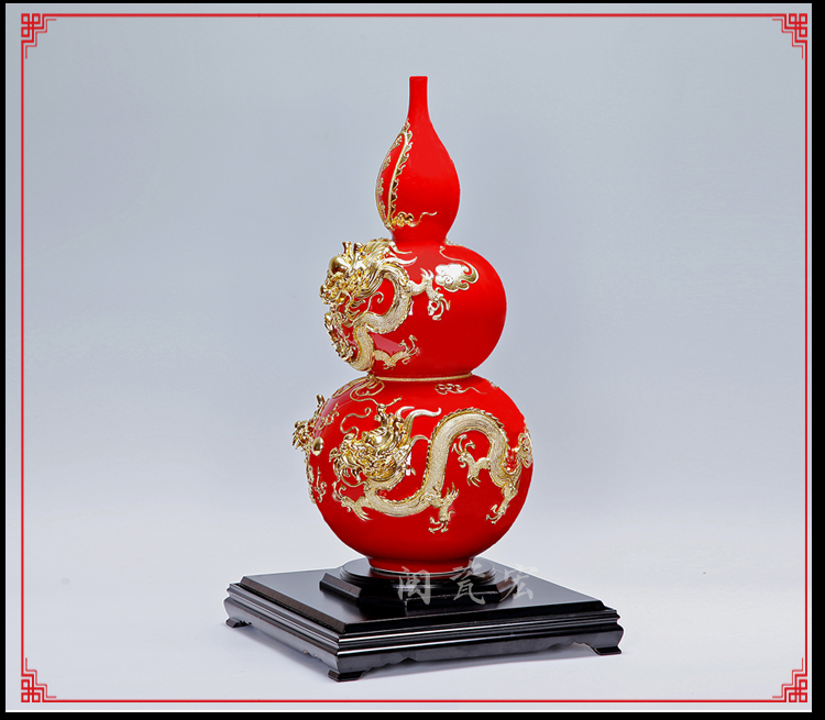 Really sheng Chinese red porcelain paint line carve gourd bottle opening step gift villa furnishing articles version into the sitting room