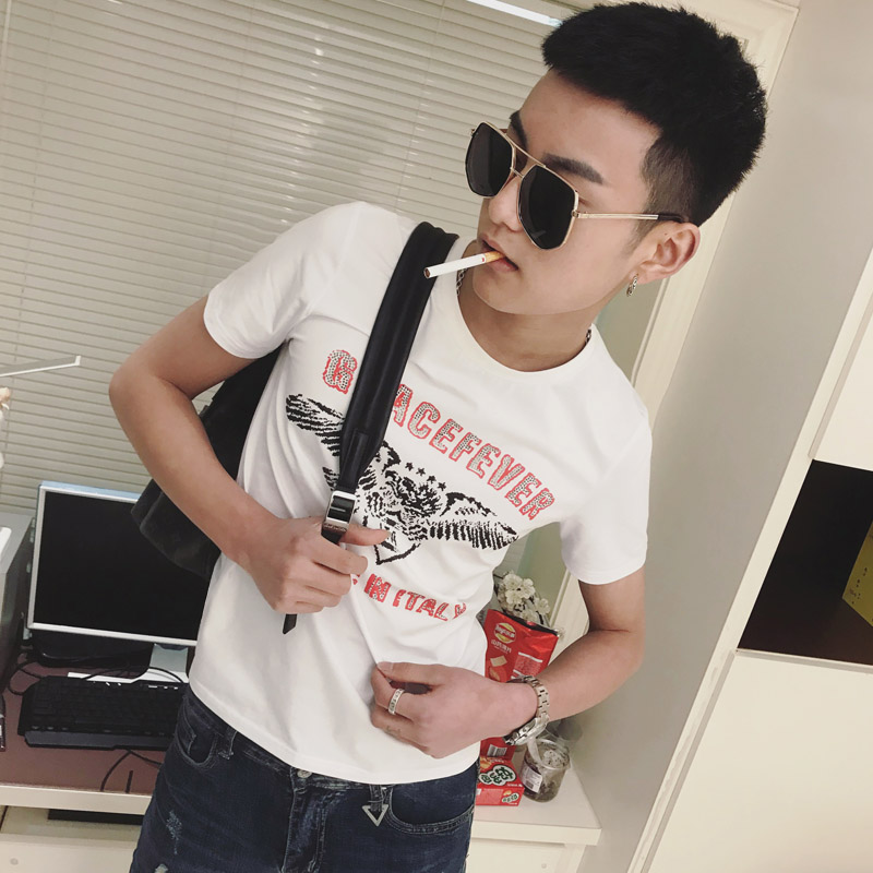 Mùa hè ngắn tay của nam giới tinh thần xu hướng chàng trai vòng cổ t-shirt cơ thể sửa chữa lưới màu đỏ với nóng kim cương áo thun nửa tay áo