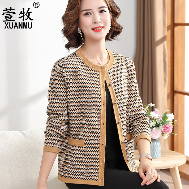 Mom Spring and Autumn Short knitting sweater middle - aged 40 - year - old coat middle - aged and old - age shirt temperament leisure tops