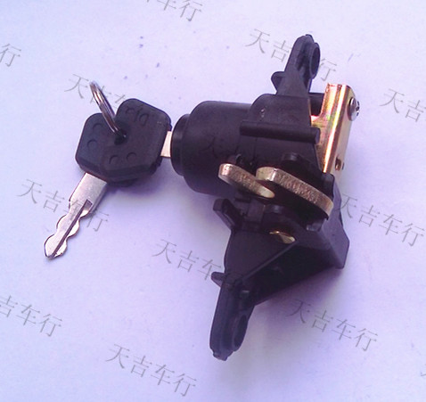 Chung xe tay ga điện thân cây khóa thân hộp lưu trữ phụ kiện khóa xi lanh hộp nhựa khóa - Xe gắn máy phía sau hộp thùng đựng đồ xe máy exciter 150