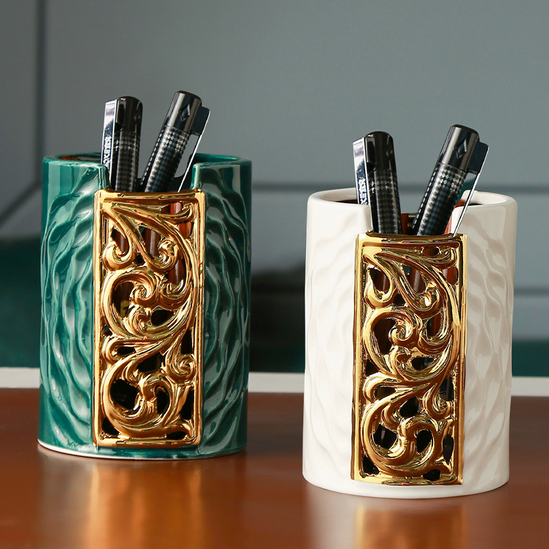 New Chinese-style learning bloggers use desk retro bamboo pen holder European-style desktop decoration ceramic high-end storage holder