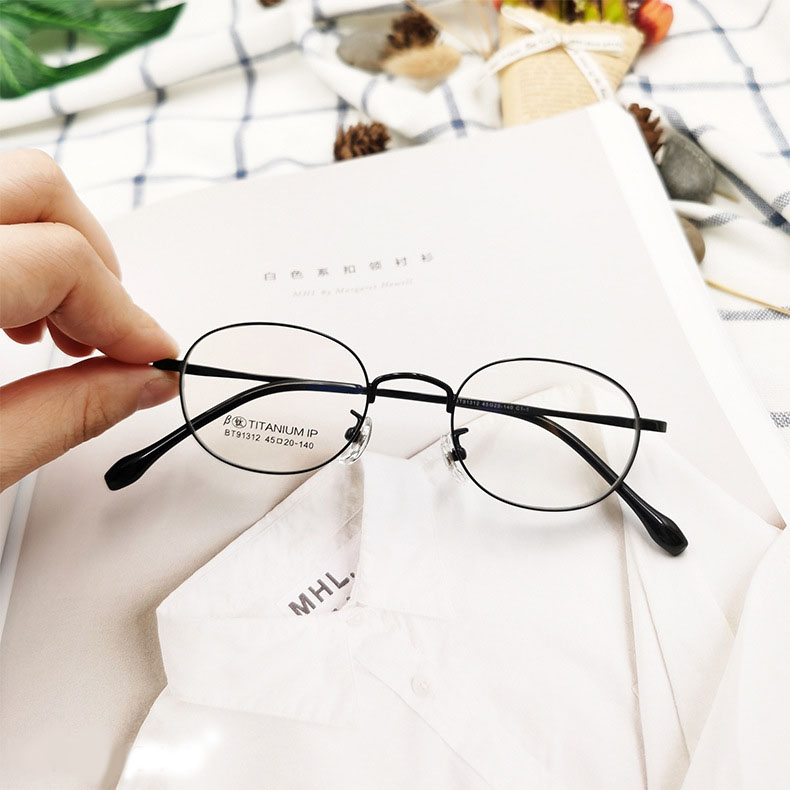 Pure titanium glasses frame female high myopia glasses female ultra-light small face can be equipped with degree small frame student retro round frame