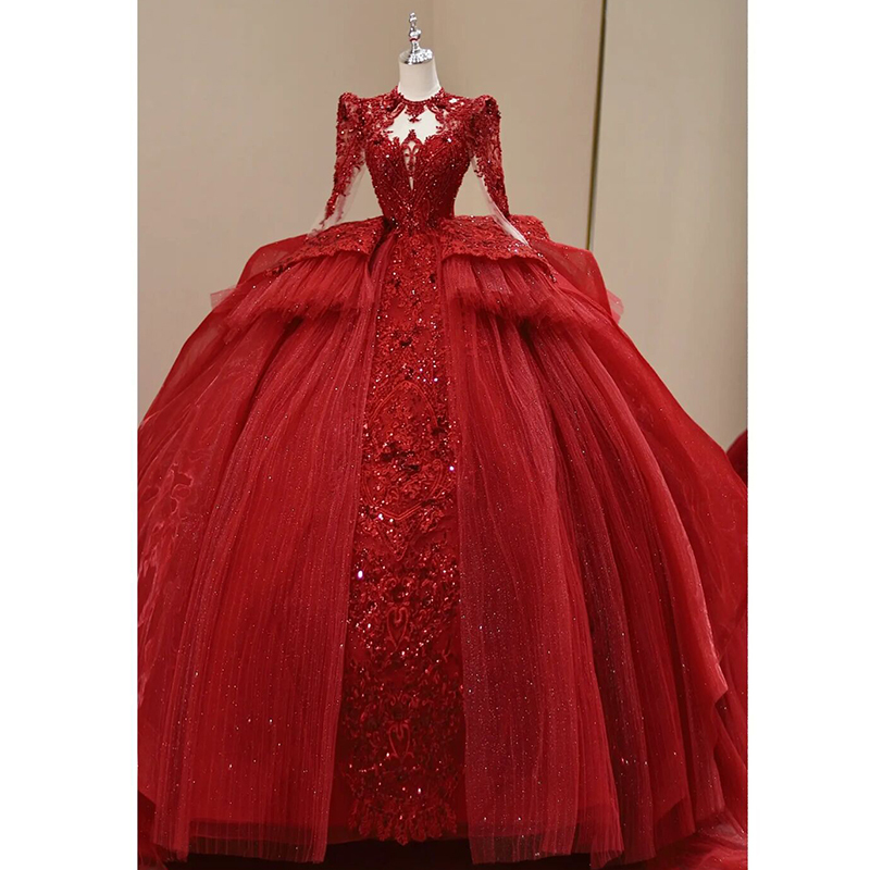 Red French-Style Wedding Dress 2026 New Model Bride's Palace-Style High-Quality Texture with Long Train, Heavy Craftsmanship, Luxurious Main Gown