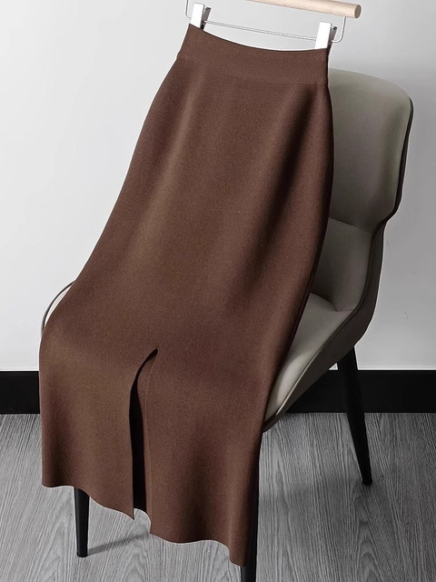 Autumn and Winter High-End Straight Slit Knitted Skirt for Women, French Style Back Slit, High Waist, Slimming, Elegant, Hip-Hugging Long Skirt