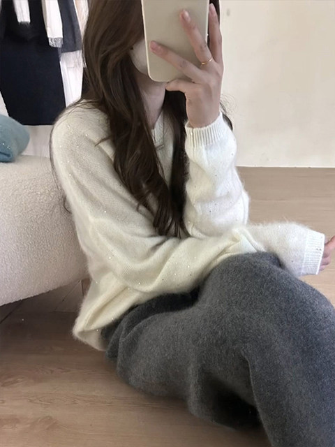 Soft and Fluffy White Sequined Raccoon Fur Sweater for Women, Korean Style, Loose and Lazy Knit Top for Autumn and Winter