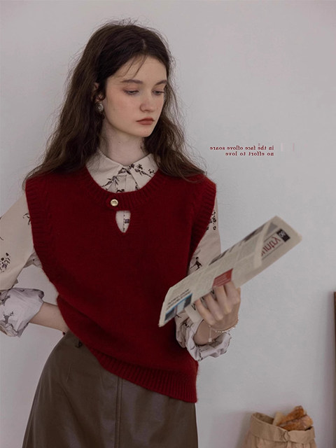 French Retro Ancora Red Knitted Vest for Women, Autumn and Winter Vest, Layered Sweater Vest, High-End Sleeveless Top