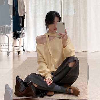 Korean-Style Yellow Halter Neck Asymmetrical Shoulder Knit Sweater for Women, Autumn and Winter, Casual Slim-Fit Base Sweater, Inner Wear Off-Shoulder Top