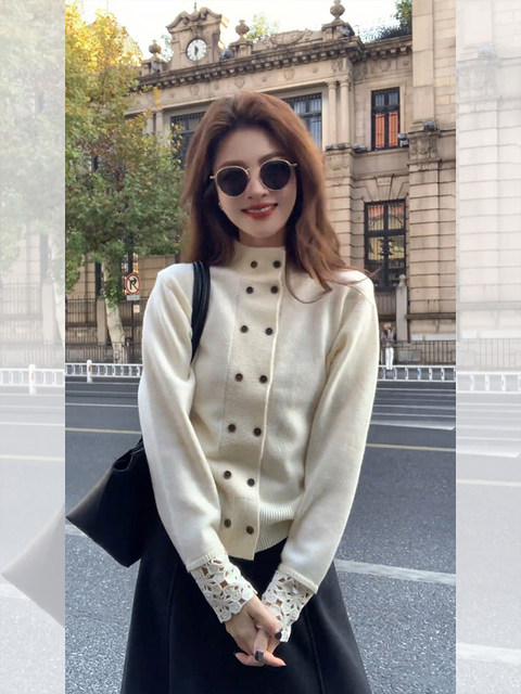 Korean-Style White Half-Turtleneck Knitted Cardigan for Women, Autumn and Winter Soft Sweater with Double-Breasted Design, Suitable for Layering or Wearing as an Outerwear