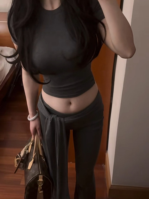 Summer Gray Round Neck Tight-Fitting Short-Sleeved T-Shirt for Women 2025 New Style Hot Girl Shoulder-Length Bottoming Shirt Waist-Cinching Short Top