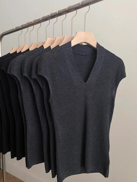 French-Style V-Neck Black Ice Silk Knit Short-Sleeve T-Shirt for Women, Summer Elegant Slim-Fit Flutter Sleeve Thin Top