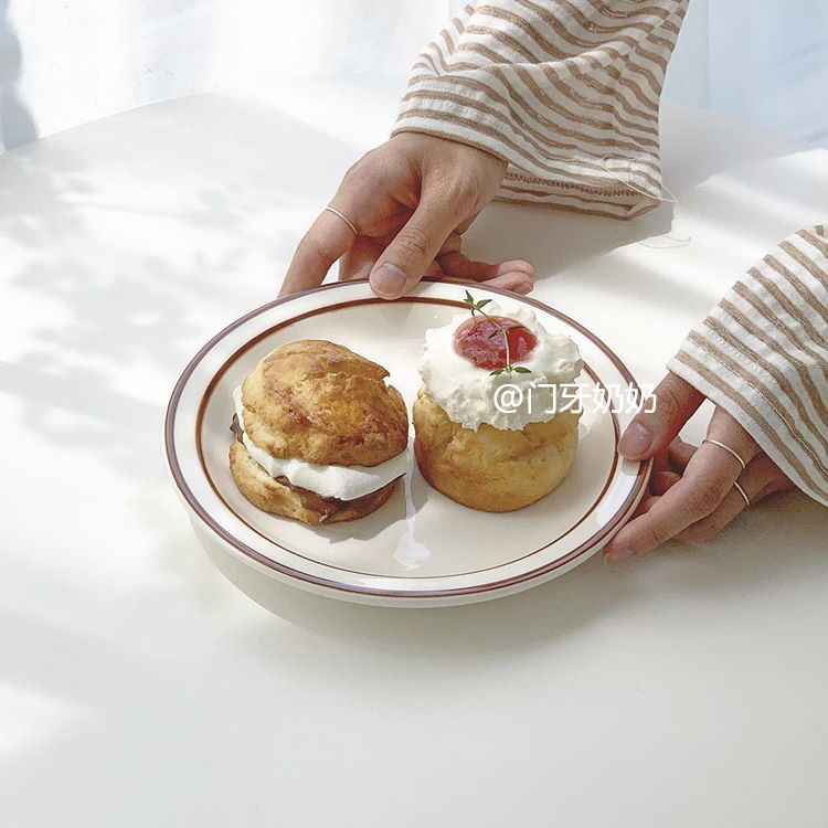 Korean ins blogger ondo with the same retro brown line plate breakfast plate oatmeal bowl western plate dessert plate