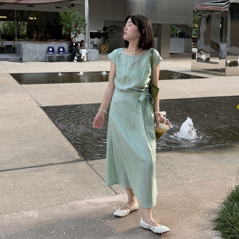 Tothend “Iced Green Grape” High-End Ramie Cool-Feeling Complexion-Enhancing Minimalist Large U-Neck Tie Dress