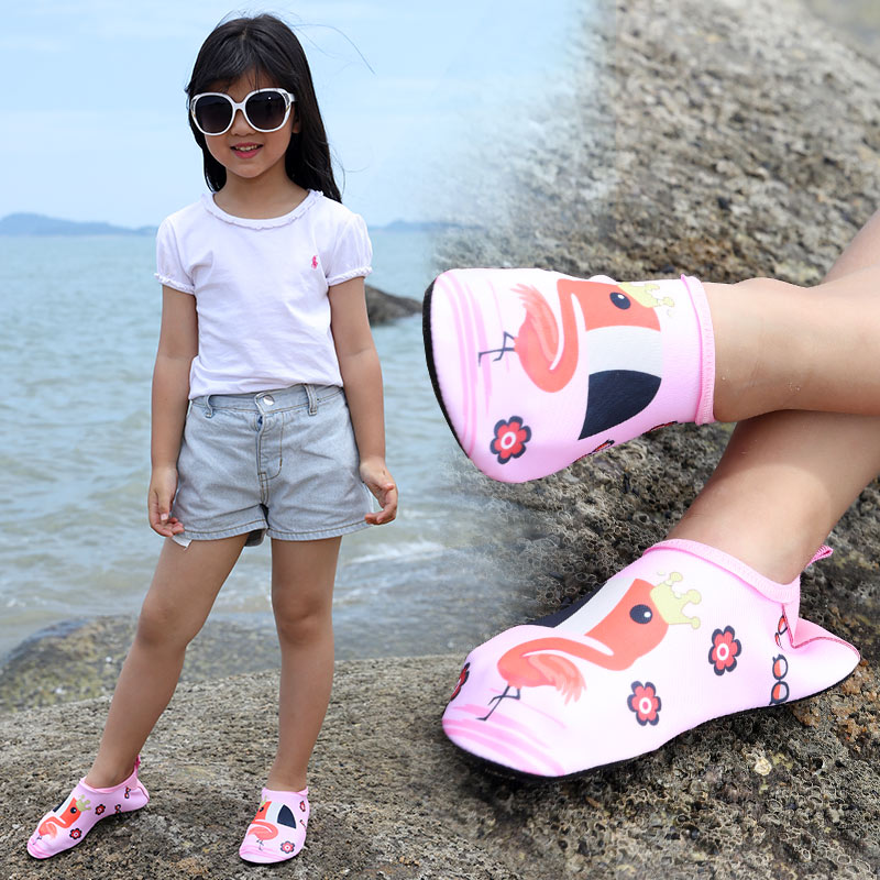 Beach shoes barefoot men snorkeling shoes children covered water beach socks female non-slip soft bottom speed dry treadmill special footwear socks
