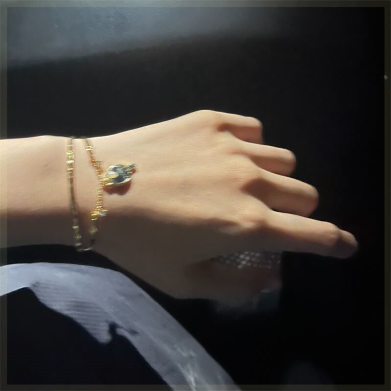 Original Design Wtt China Grand Slam 2024 Table Tennis Racket Bracelet Necklace Metal Micro-Engraved Keychain Enamel