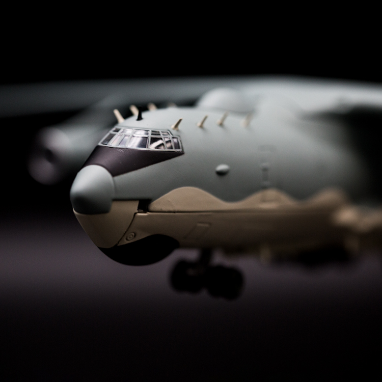 1:130空警2000预警机模型：办公桌上的航空巨匠，KJ-2000军事航模收藏指南