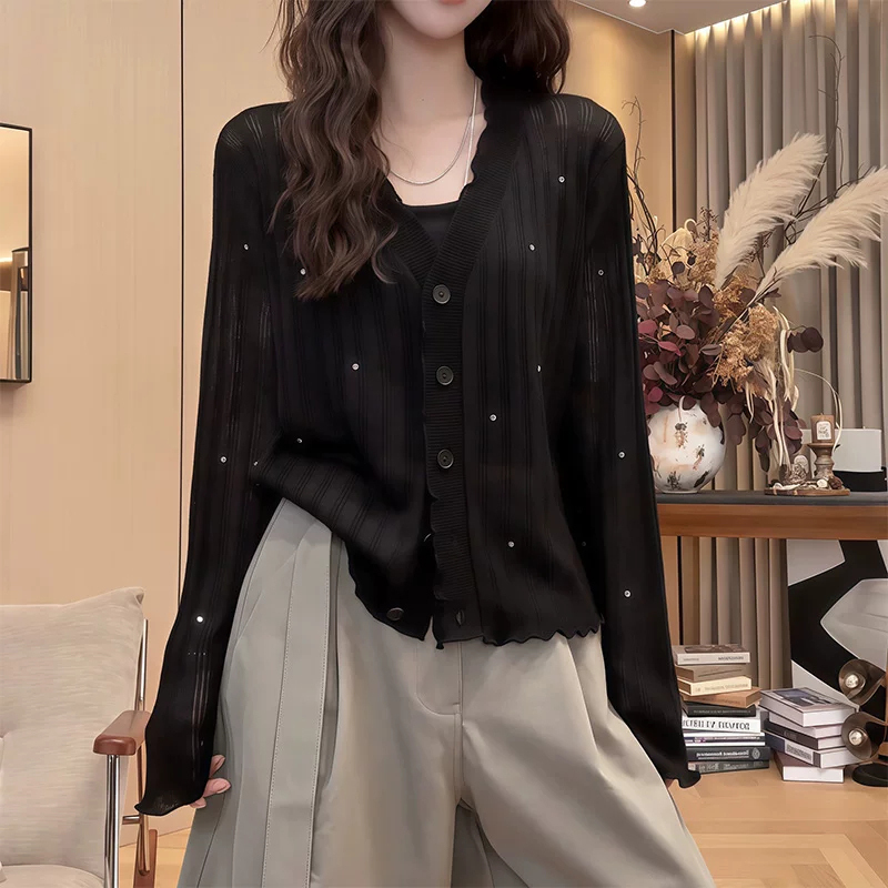 Black V-Neck Long-Sleeved Knitted Cardigan for Women 2026 Autum New Style Sequined Design Loose Casual Slimming Look Top Black V-Neck Long-Sleeved Knitted Cardigan for Women 2026 Autum New Style Sequined Design Loose Casual Slimming Look Top