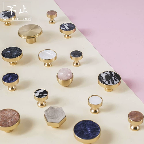 Оригинальная ручка из мрамора, кристаллов и золота из чистой латуни, скандинавская светлая роскошная кухонная мебель, дверца шкафа, круглая маленькая ручка