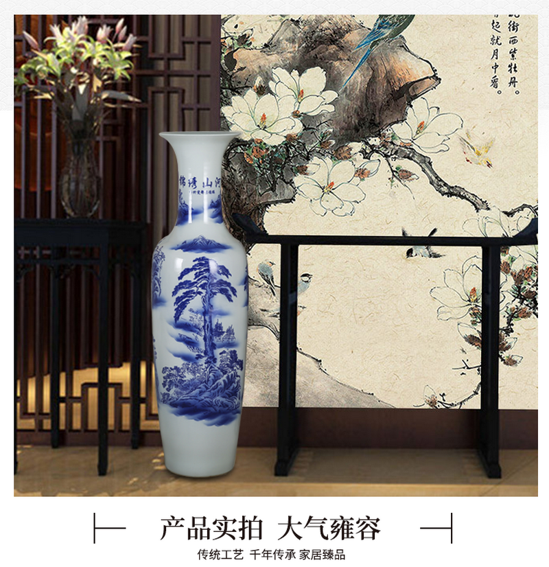 Jingdezhen ceramics of large blue and white porcelain vase hotel opening modern Chinese flower arrangement sitting room adornment is placed