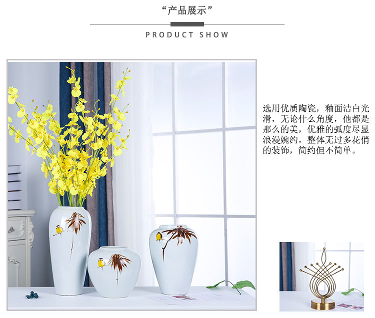 Jingdezhen porcelain ceramic furnishing articles desktop vase hand - made painting of flowers and bamboo contracted and I American decorating the living room