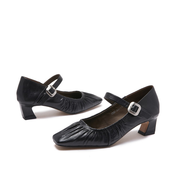 一字扣带真皮羊皮高跟单鞋女2025年新款法式方头褶皱软底女鞋