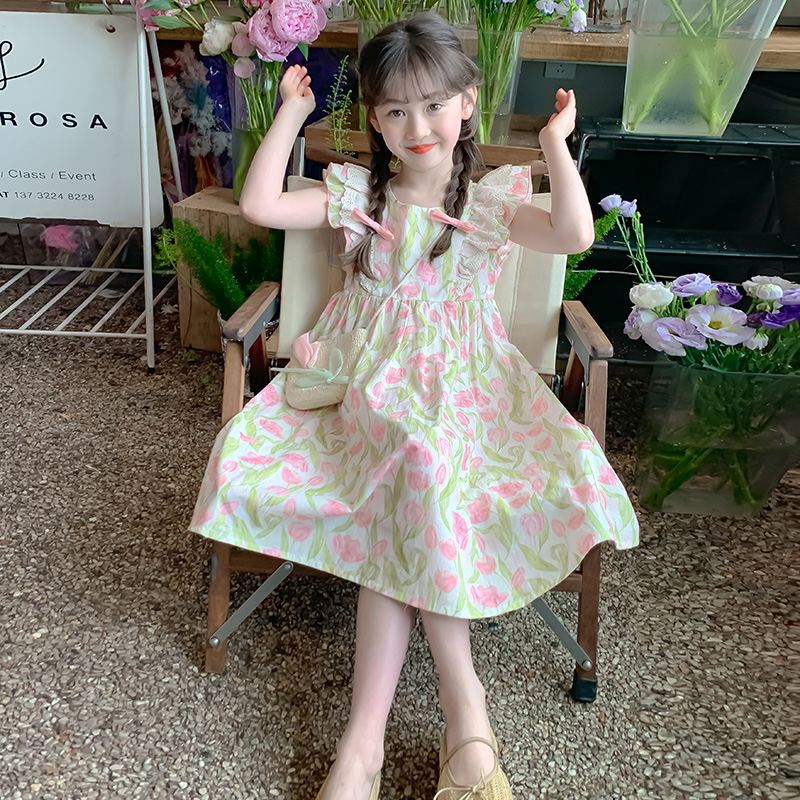 女の子の夏のプリンセスドレス 2025 新しい花柄ドレス 子供用夏のフライングスリーブドレス 小さな女の子の夏のドレス