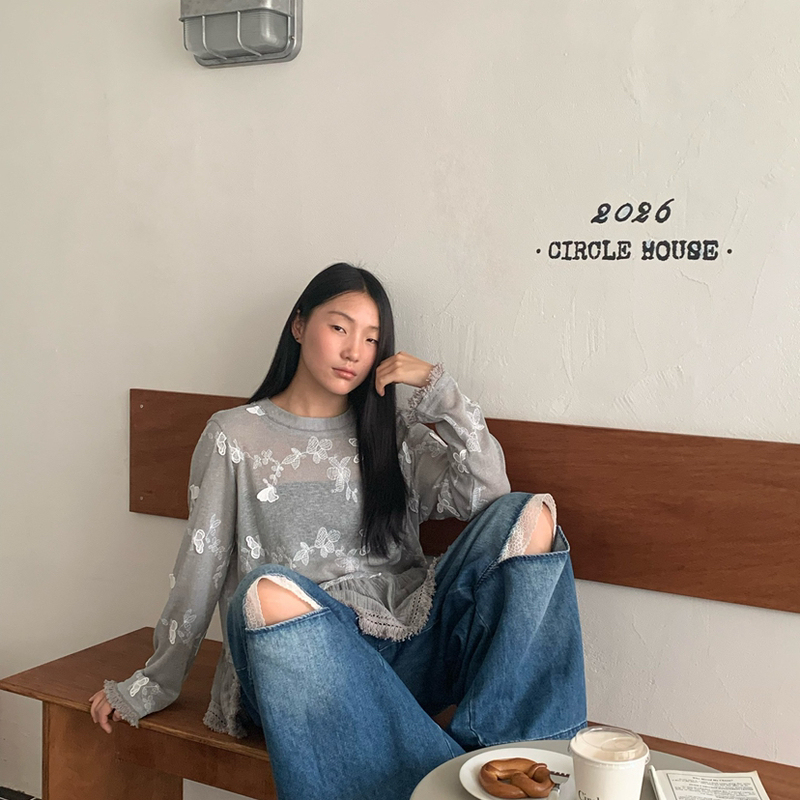 Muxi - Click on the Video for an Explanation of the Lazy Style Gray Three-Dimensional Butterfly Loose Top 51835