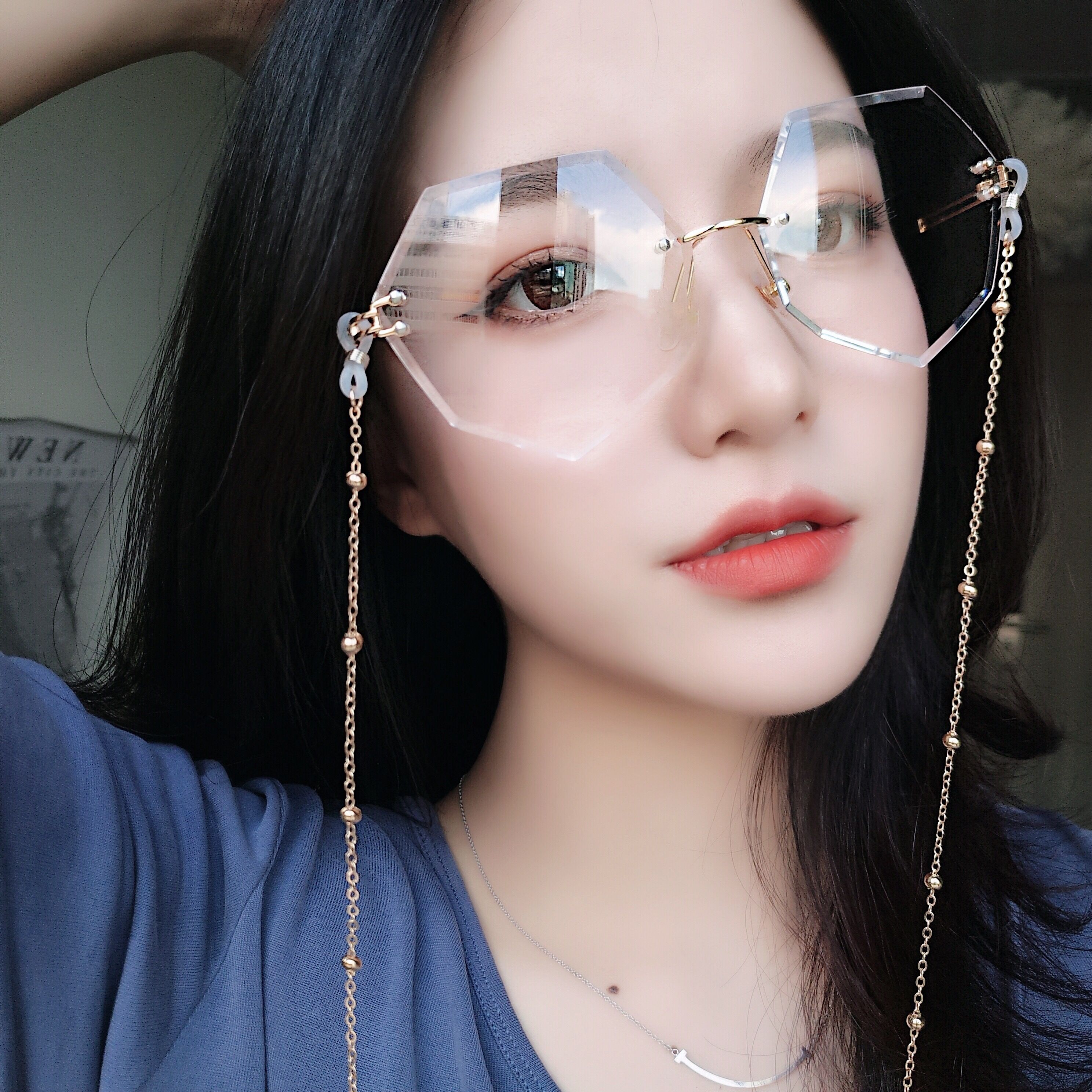 Sunglasses women's net red street shooting glasses hanging chain 2023 new trendy anti-ultraviolet flat mirror with chain sunglasses