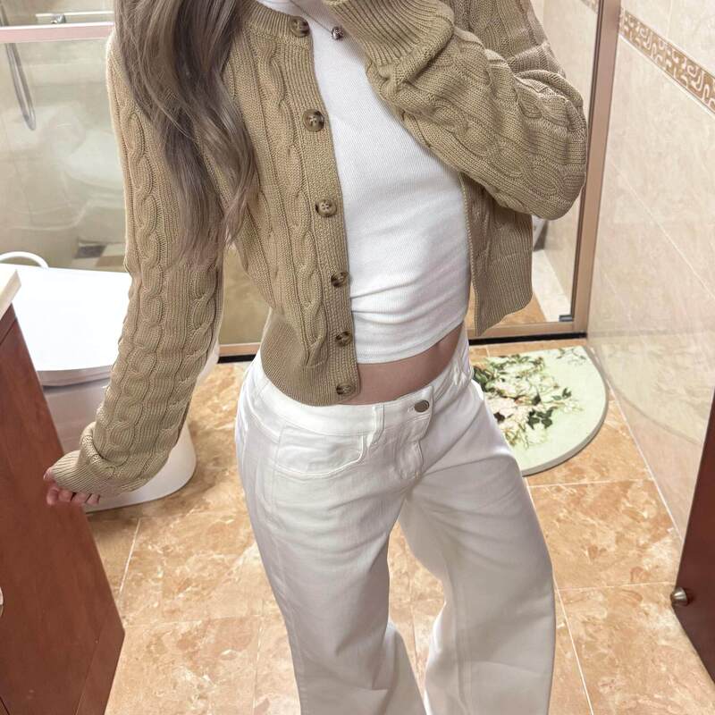 Very Stylish Twist-Knit Cardigan Jacket for Women, Autumn and Winter Korean Style, High-End Look, Sweater, Slim Fit, Short Top