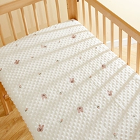 Вышитый тюльпан кролика (кремовый фон)