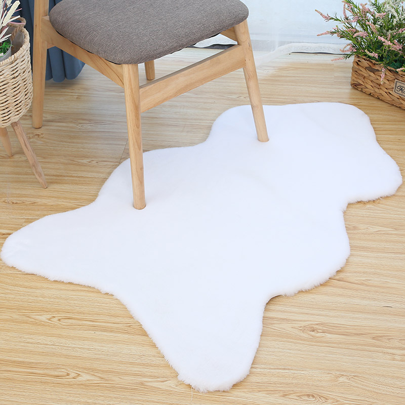 Thảm phòng ngủ giả lông thỏ thảm đầu giường in lưới màu đỏ với chăn sofa trắng đệm Bắc Âu sang trọng - Thảm giá thảm cuộn trải sàn