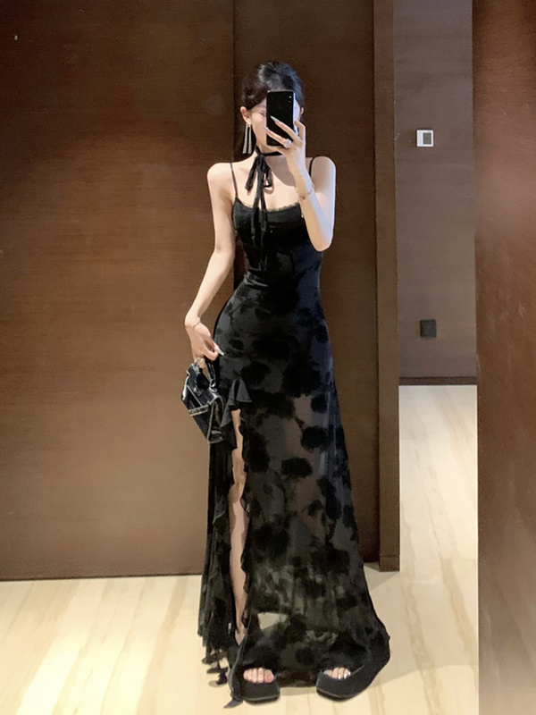 Hepburn-Style Black Jacquard Suspender Dress for Women, Summer High-End Elegant and Unique Waist-Cinching Lace Long Dress