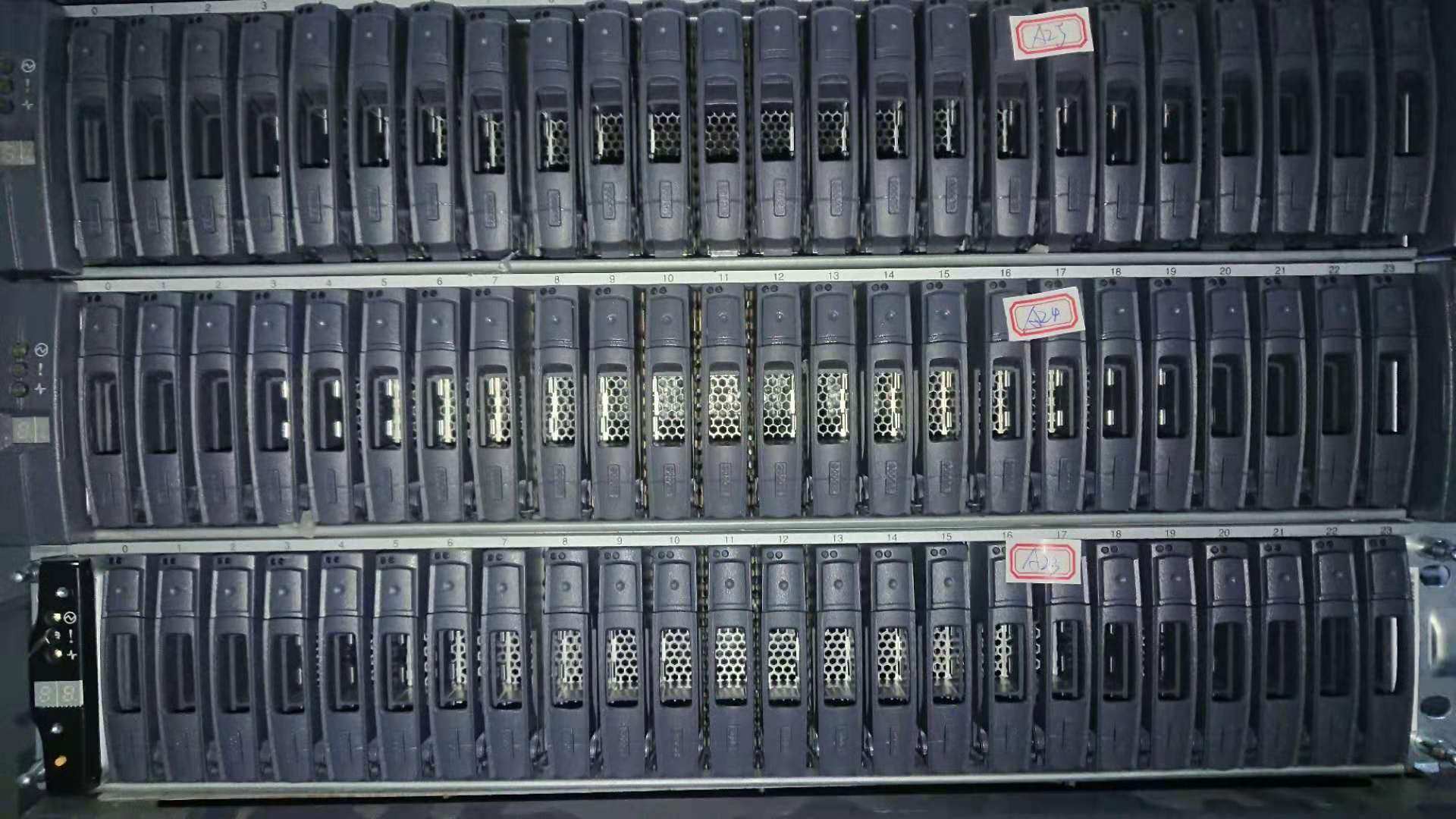 NETAPP DS2246 111-00846 114-0006 Disk Array