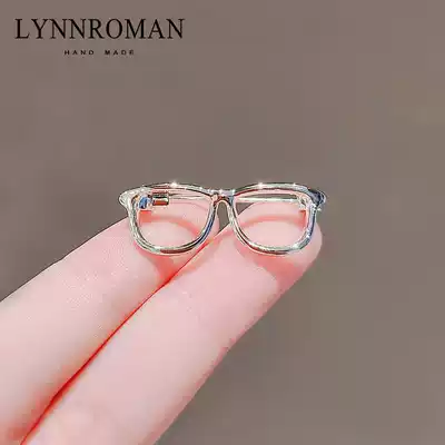 LYNNROMAN Japanese cute hollow glasses brooch tide personalized pin collar needle anti-light buckle accessories