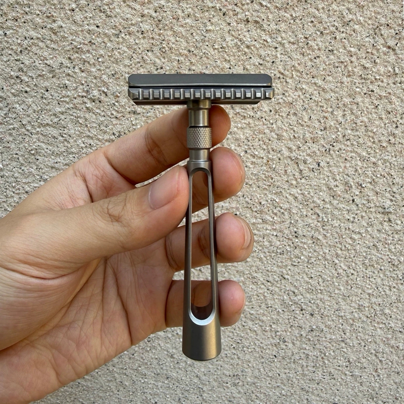Gentleman Tc4 Titanium Alloy Manual Razor Traditional Razor Double-Edged Outdoor Travel Portable Home Edc Gentleman Tc4 Titanium Alloy Manual Razor Traditional Razor Double-Edged Outdoor Travel Portable Home Edc