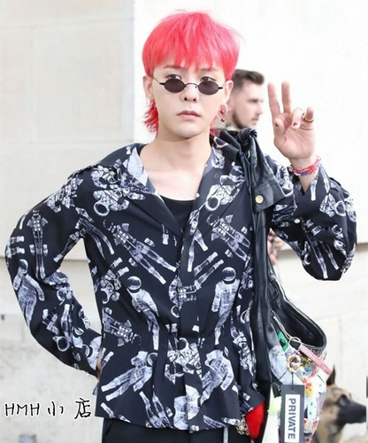 Брендовые металлические ретро солнцезащитные очки подходит для мужчин и женщин для влюбленных на солнечной энергии