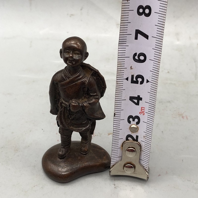 Ancient playing bronzer solid at ease in small monk Tea Road Zen Small Pendulum Replica Antique Small Sandy Home Desktop Small Pendulum