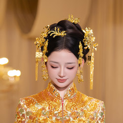 신부 드레스 Chongsam 해피 플라워 긴 술 중국 웨딩 황금 고대 스타일 화려하고 우아한 용과 피닉스 가운 머리 장식