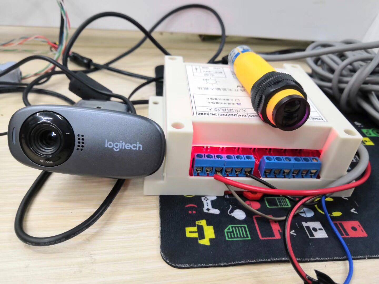 Showroom Human Inductive Switch Film Play Controller Human sensor Photoelectric ray switch