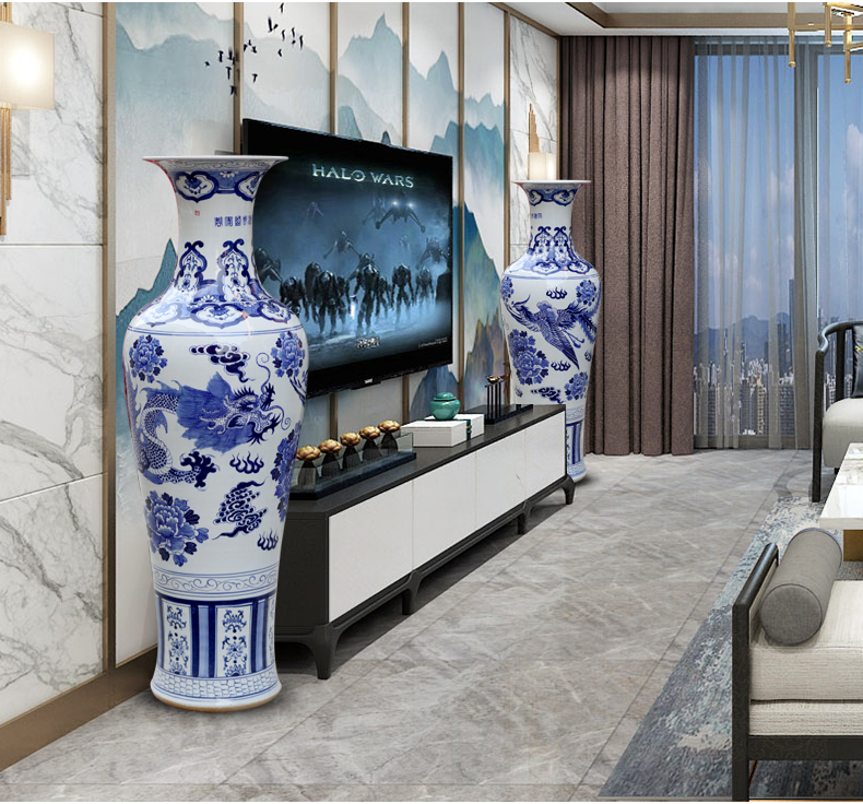 Jingdezhen ceramic hand - made archaize longfeng landing place to live in the sitting room is big of blue and white porcelain vase opening gifts