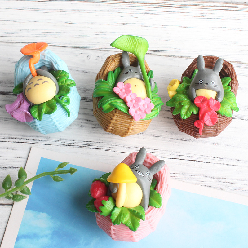 Totoro refrigerator stickers Hayao Miyazaki anime characters painted resin Totoro doll magnetic refrigerator decoration stickers jewelry